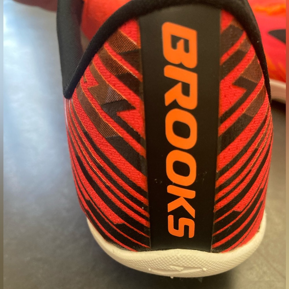Brooks Mach 18 running shoes with spikes - Picture 8 of 11